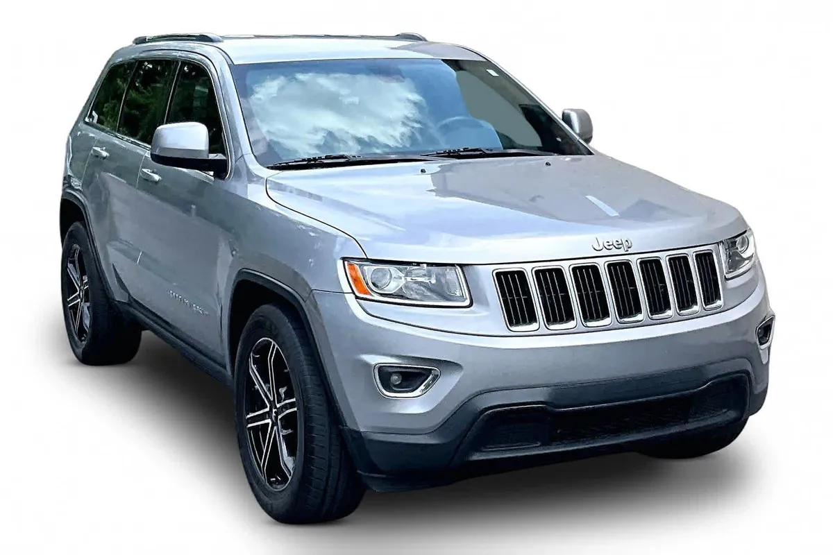 2015 Jeep Grand Cherokee Laredo thumbnail 3