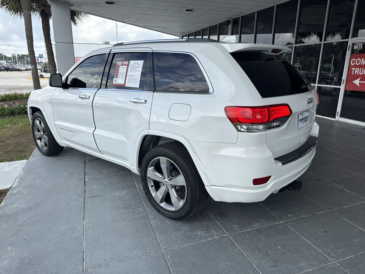 2015 Jeep Grand Cherokee Overland thumbnail 10