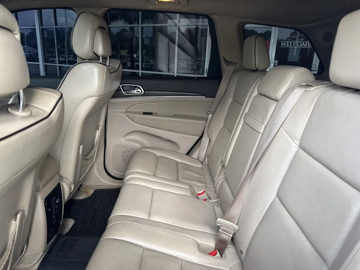 2015 Jeep Grand Cherokee Overland thumbnail 7