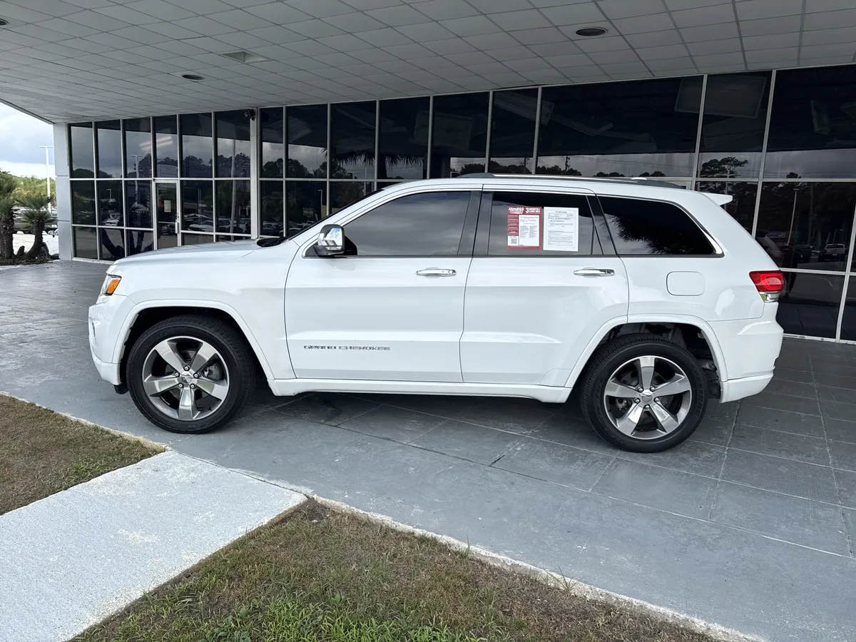 2015 Jeep Grand Cherokee Overland thumbnail 9
