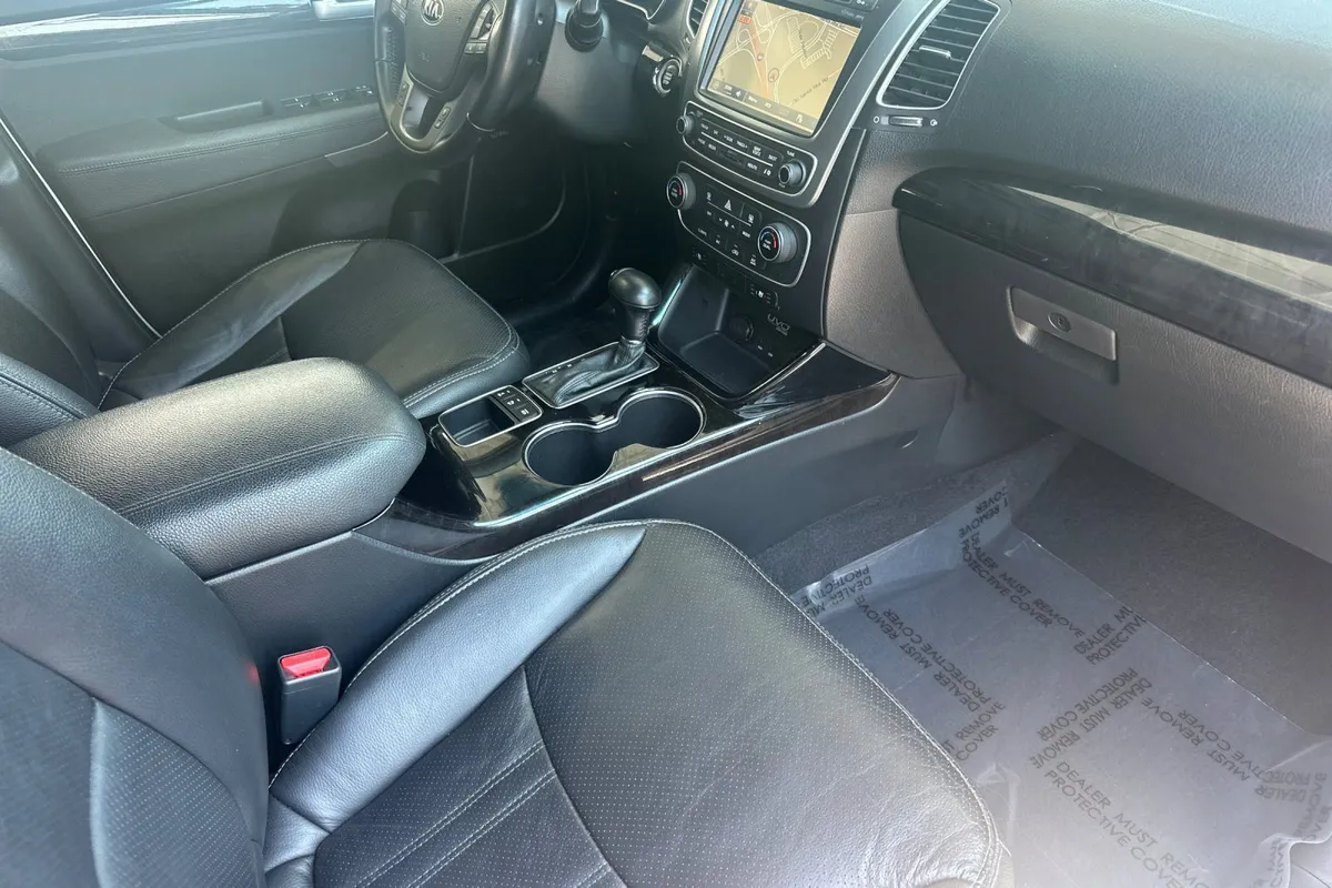 2015 Kia Sorento SX thumbnail 18