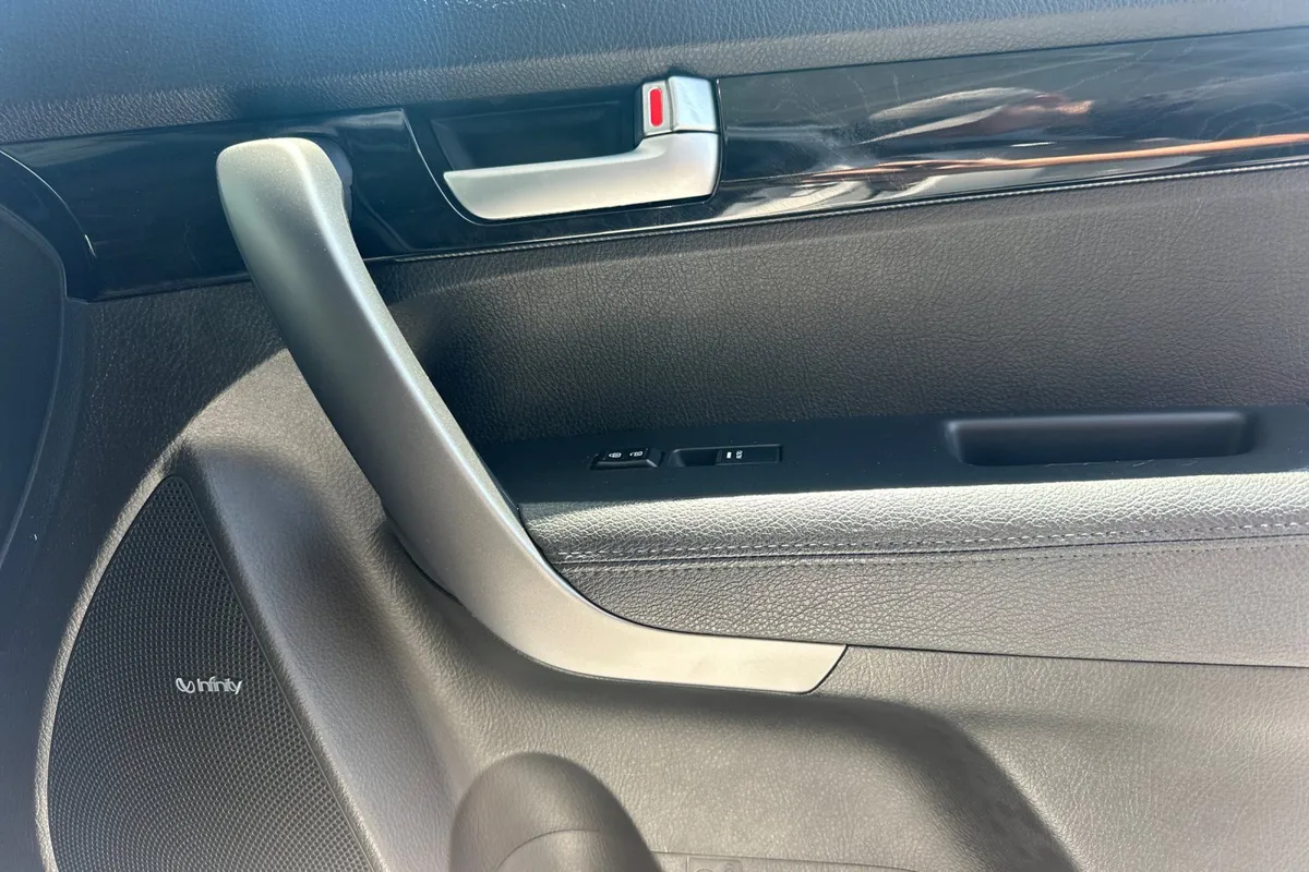 2015 Kia Sorento SX thumbnail 19