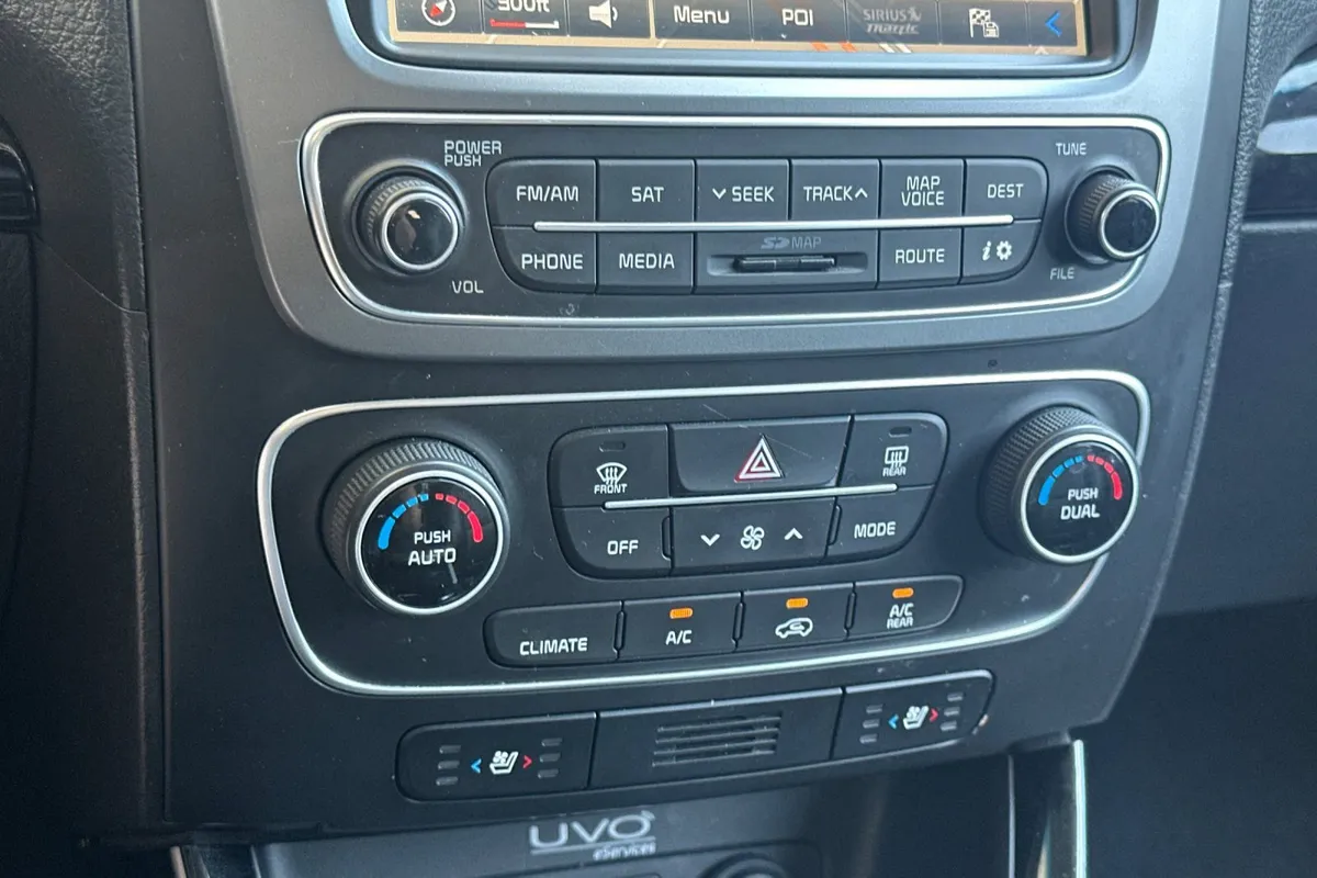 2015 Kia Sorento SX thumbnail 24