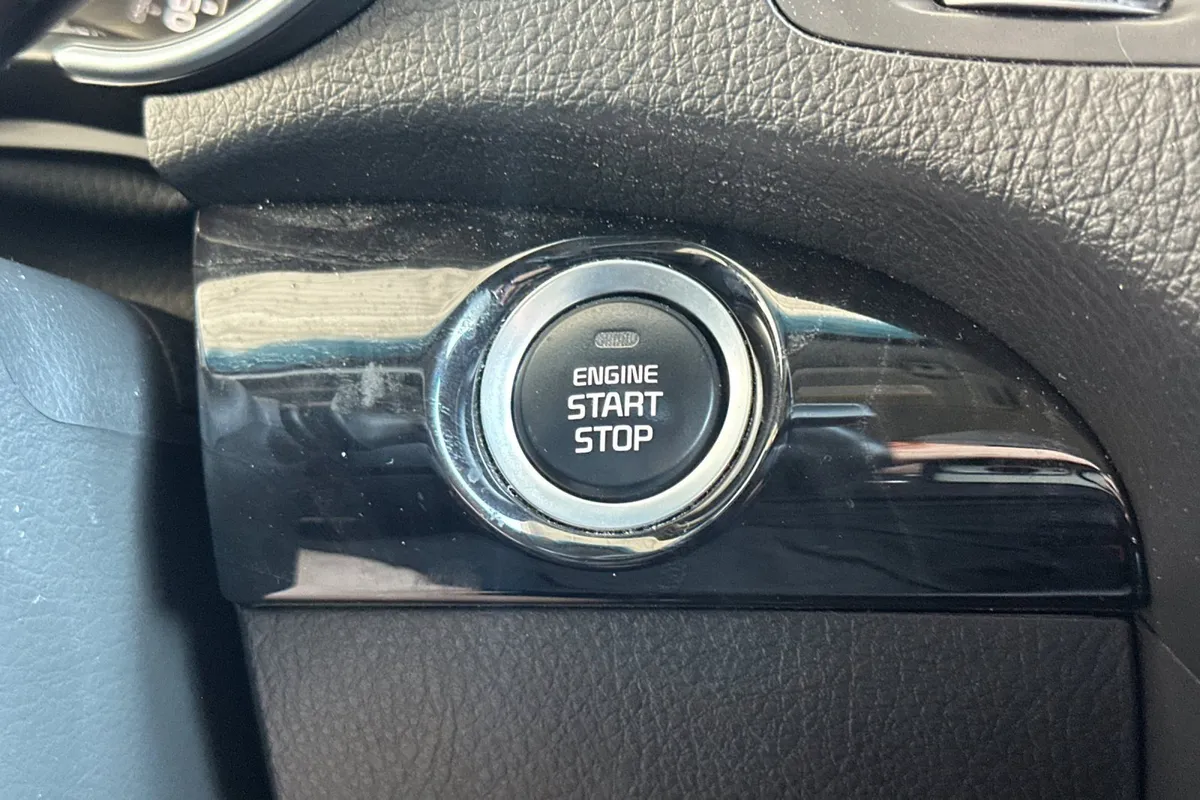 2015 Kia Sorento SX thumbnail 26