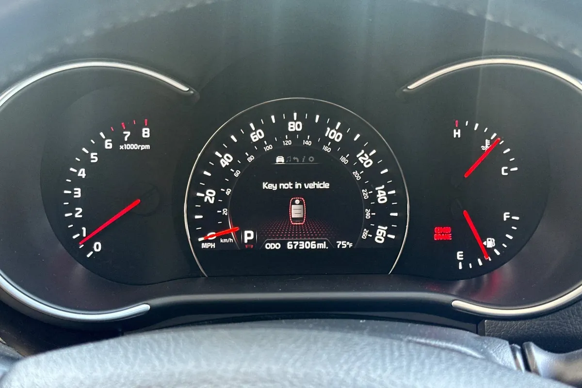 2015 Kia Sorento SX thumbnail 32
