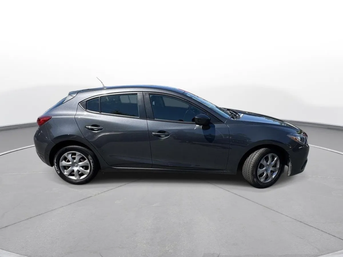 2015 Mazda Mazda3 i Sport thumbnail 5