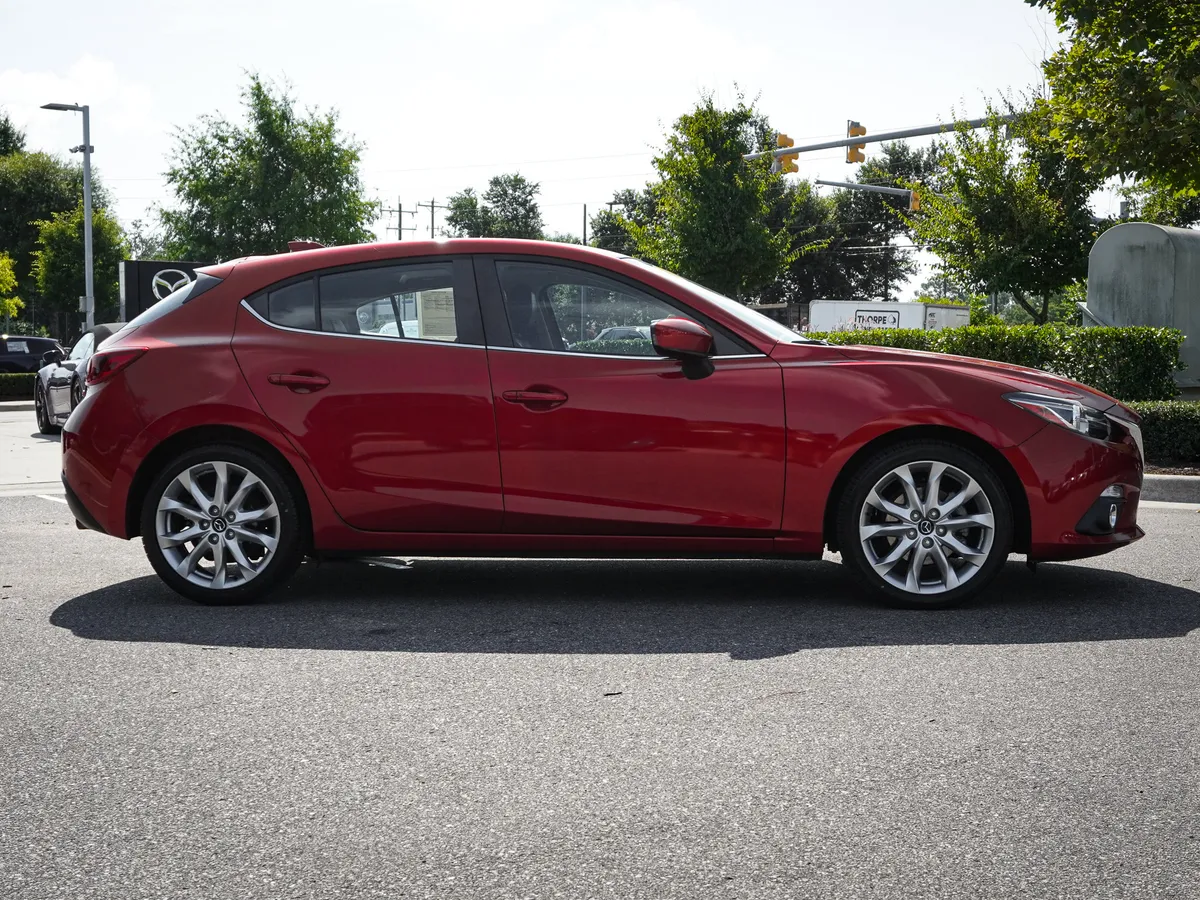 2015 Mazda Mazda3 s Grand Touring thumbnail 11