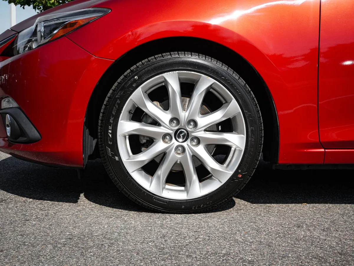 2015 Mazda Mazda3 s Grand Touring thumbnail 13