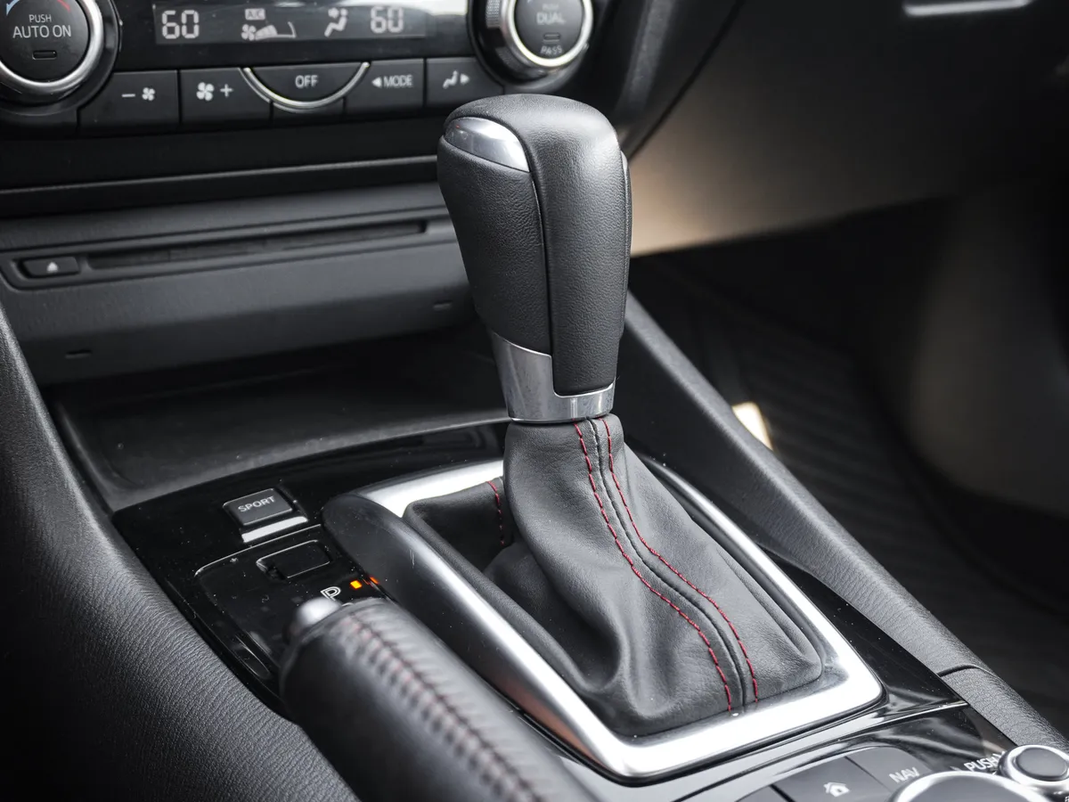 2015 Mazda Mazda3 s Grand Touring thumbnail 27