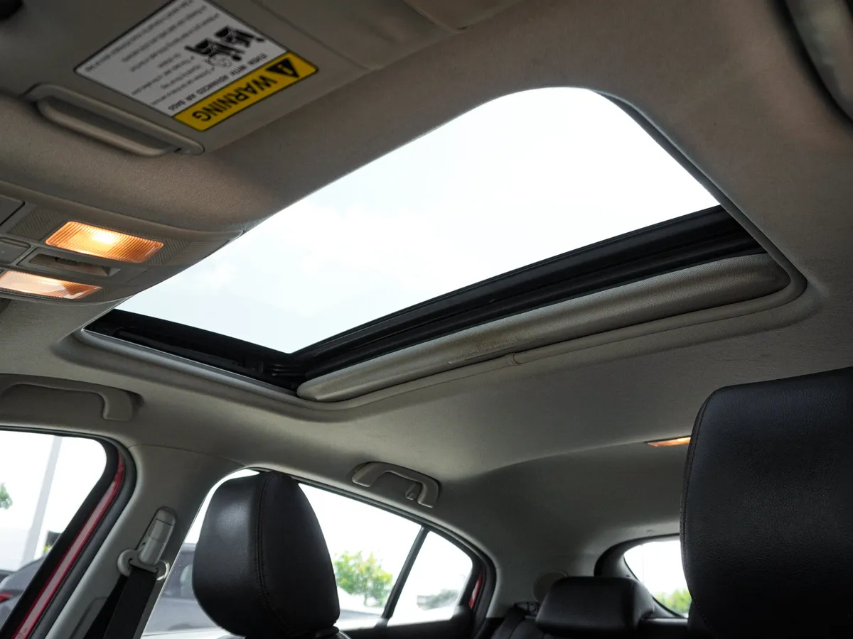 2015 Mazda Mazda3 s Grand Touring thumbnail 29