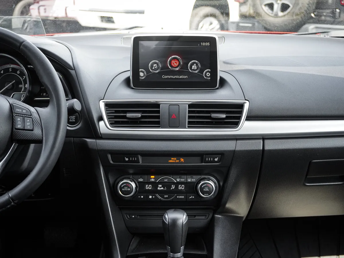 2015 Mazda Mazda3 s Grand Touring thumbnail 31