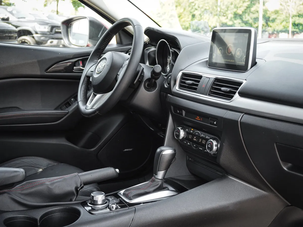 2015 Mazda Mazda3 s Grand Touring thumbnail 36