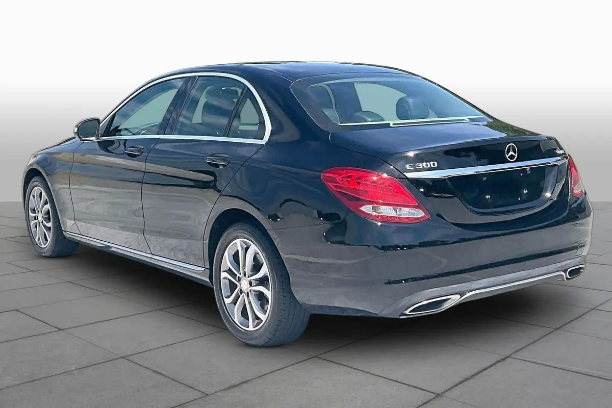 2015 Mercedes-Benz C 300 C 300 thumbnail 12