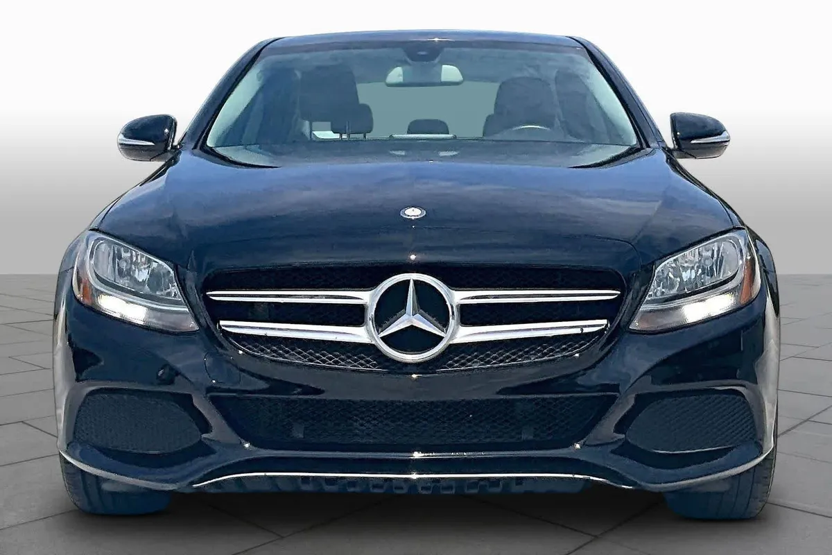 2015 Mercedes-Benz C 300 C 300 thumbnail 4
