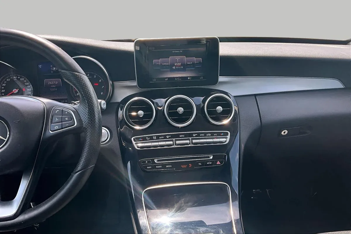 2015 Mercedes-Benz C 300 C 300 thumbnail 7