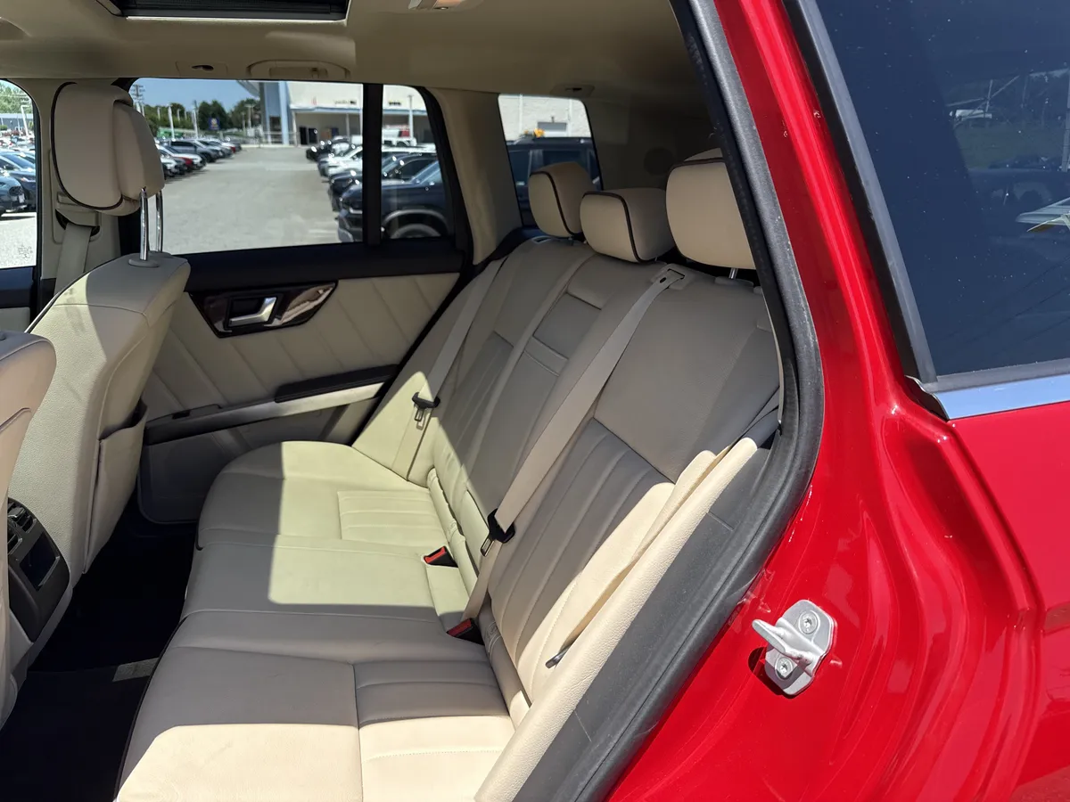 2015 Mercedes-Benz GLK 4MATIC® 4dr GLK 250 BlueTEC thumbnail 32