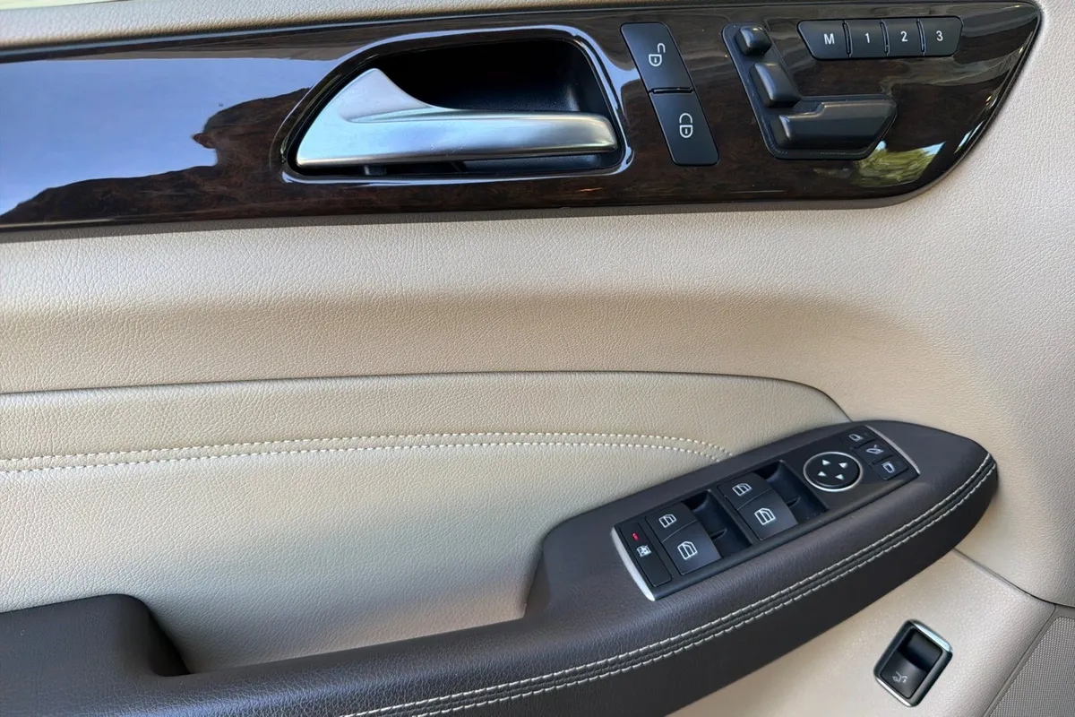2015 Mercedes-Benz M-Class ML 350 thumbnail 11