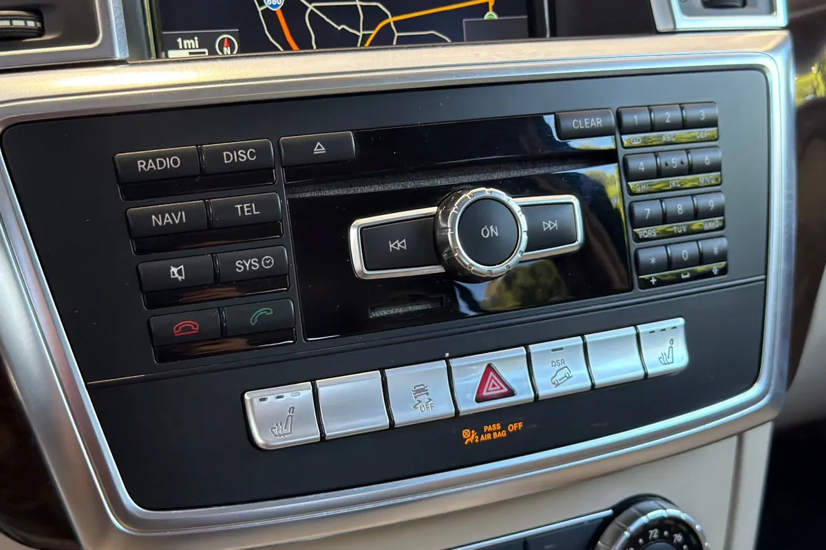 2015 Mercedes-Benz M-Class ML 350 thumbnail 26