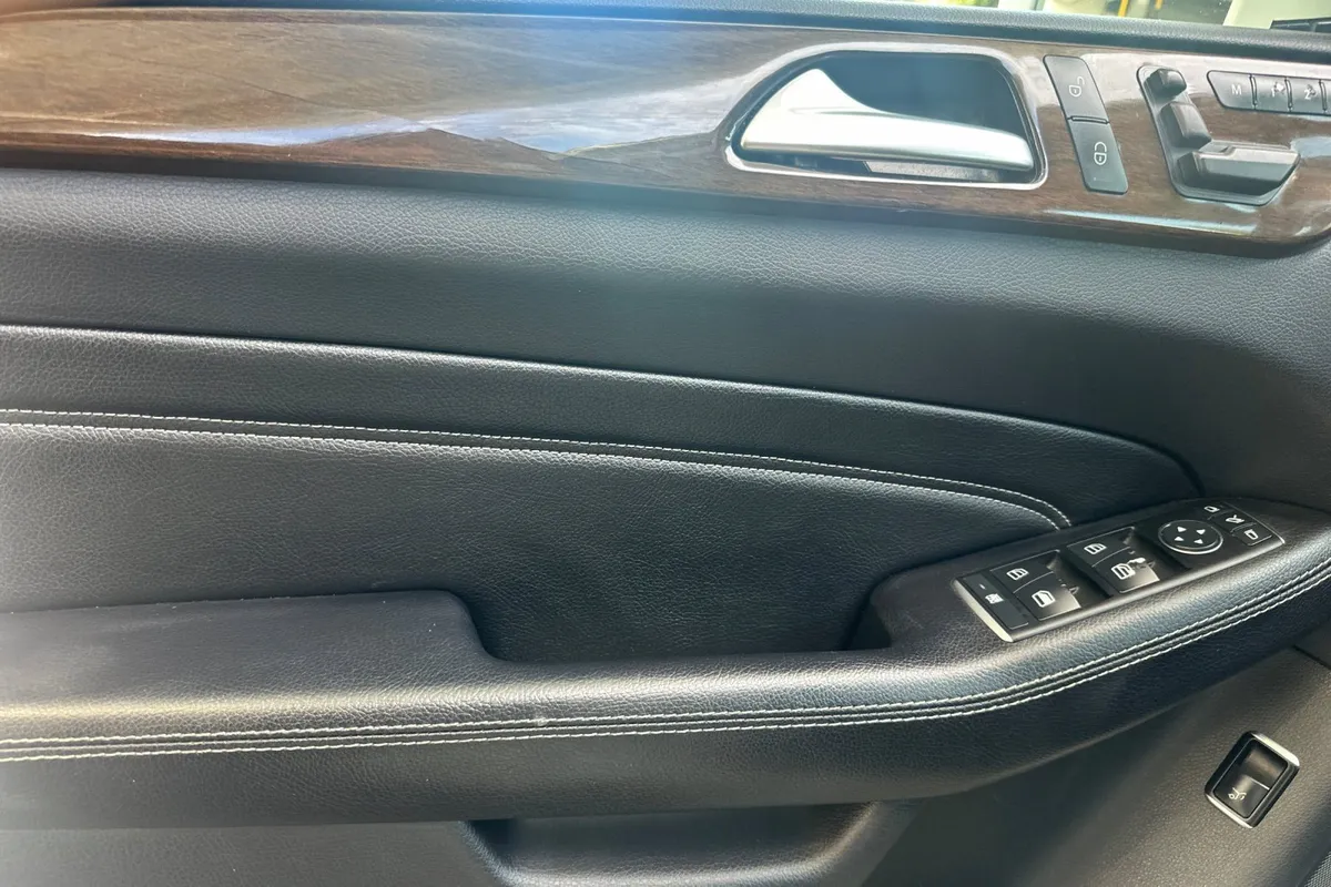 2015 Mercedes-Benz M-Class ML 350 thumbnail 11