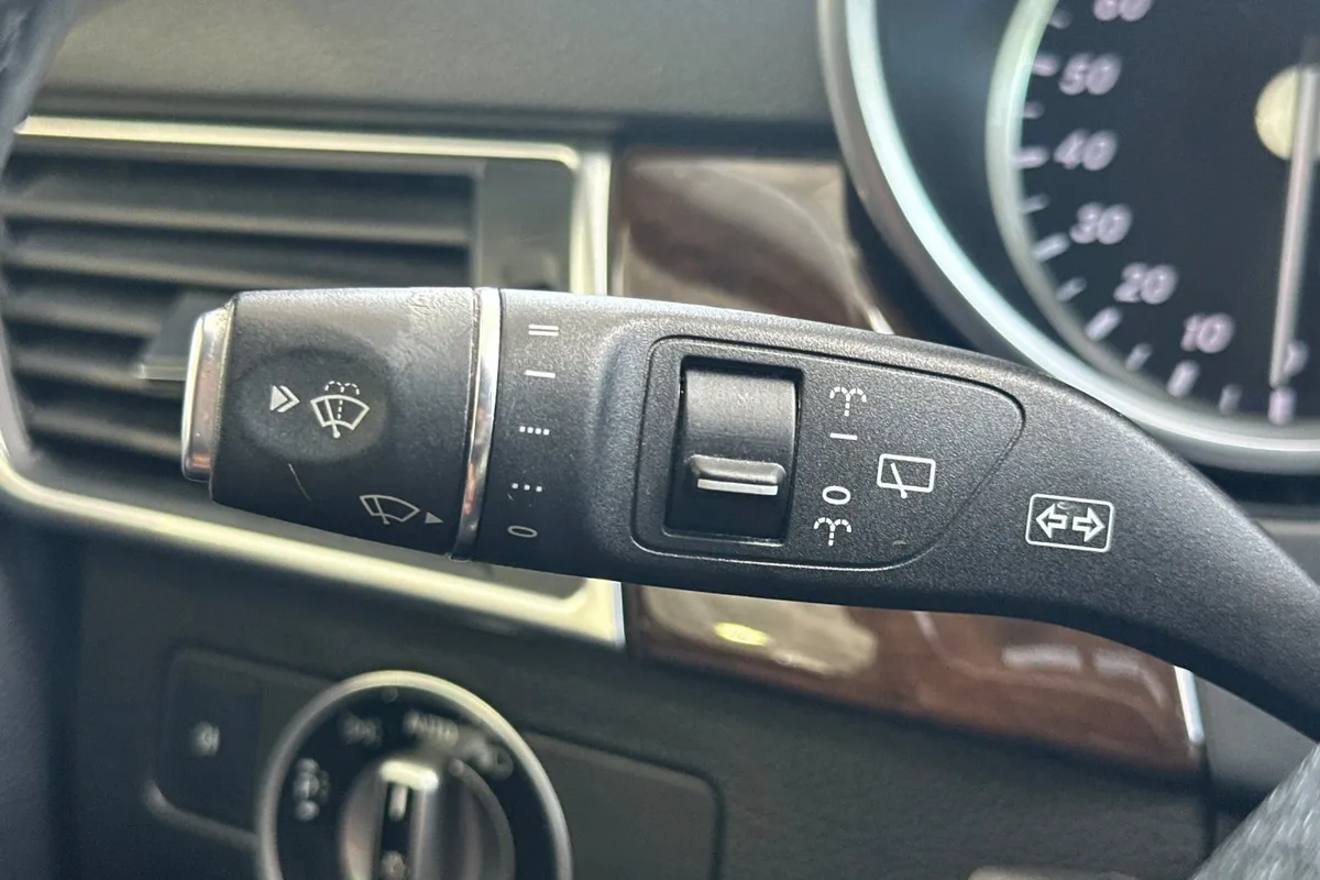 2015 Mercedes-Benz M-Class ML 350 thumbnail 31