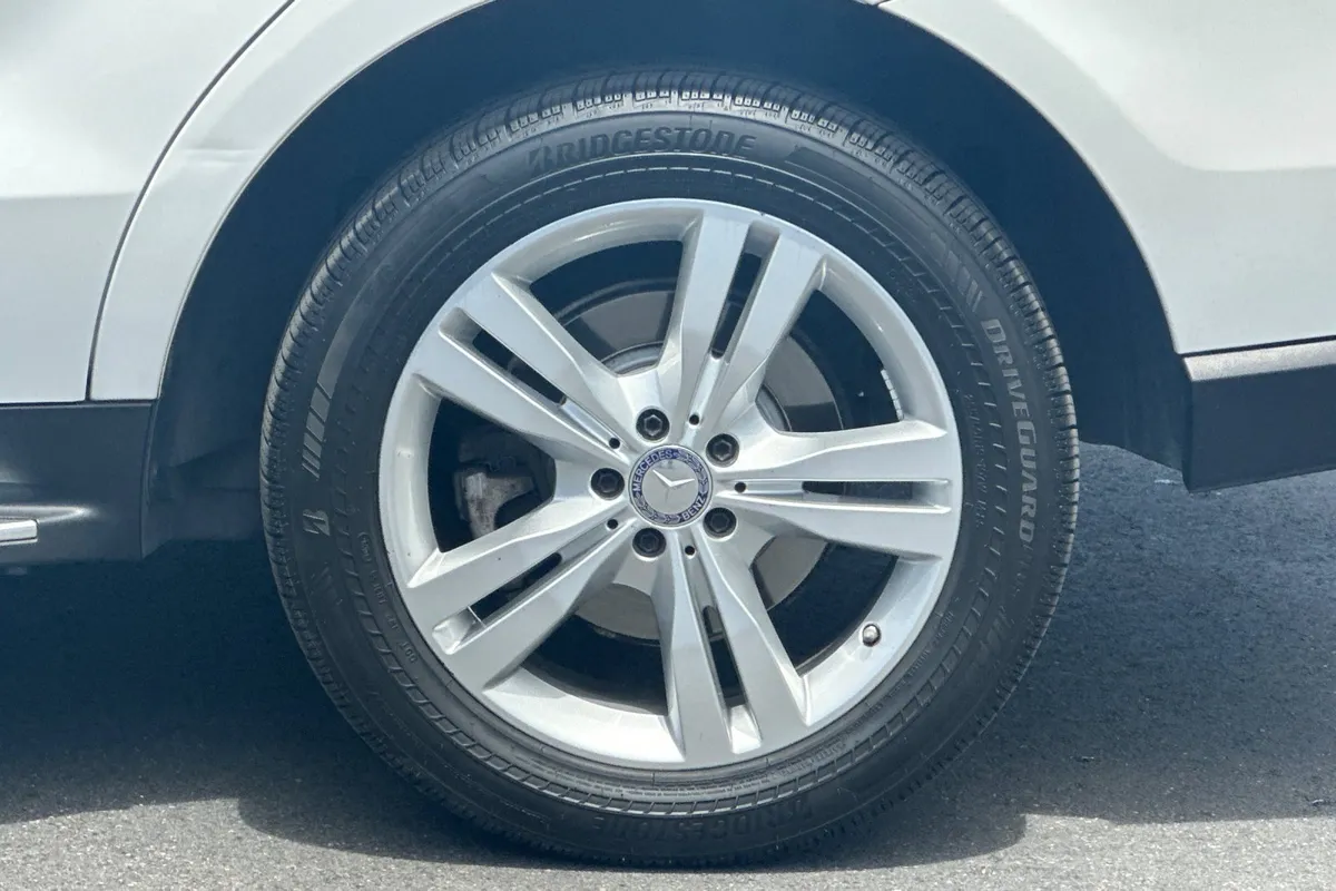 2015 Mercedes-Benz M-Class ML 350 thumbnail 34
