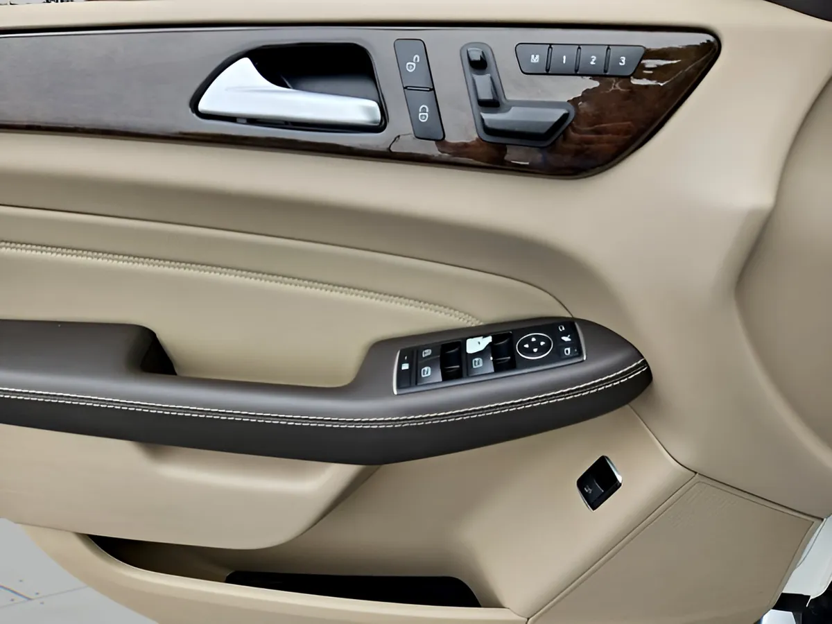 2015 Mercedes-Benz M-Class ML 350 thumbnail 21