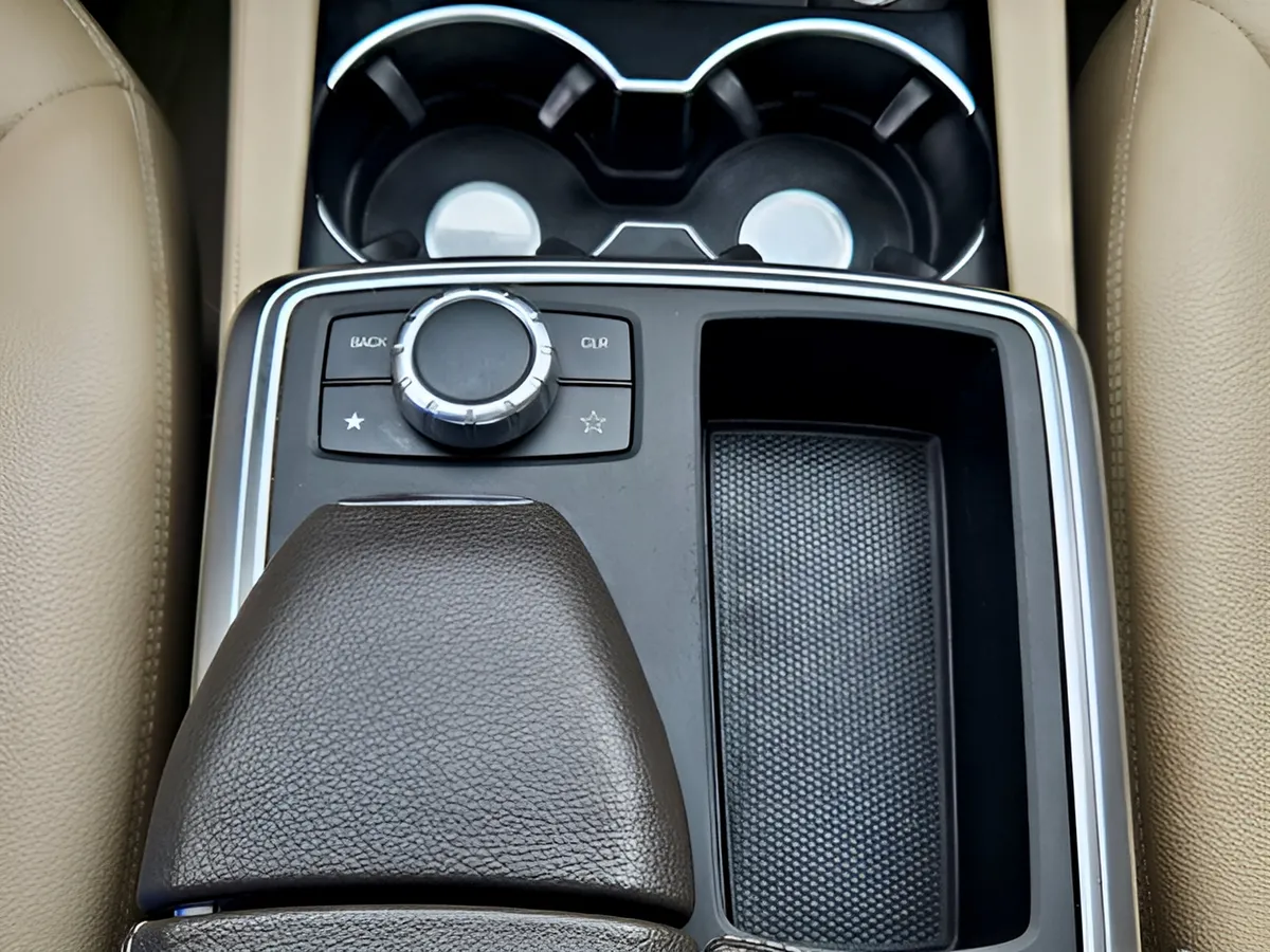 2015 Mercedes-Benz M-Class ML 350 thumbnail 23