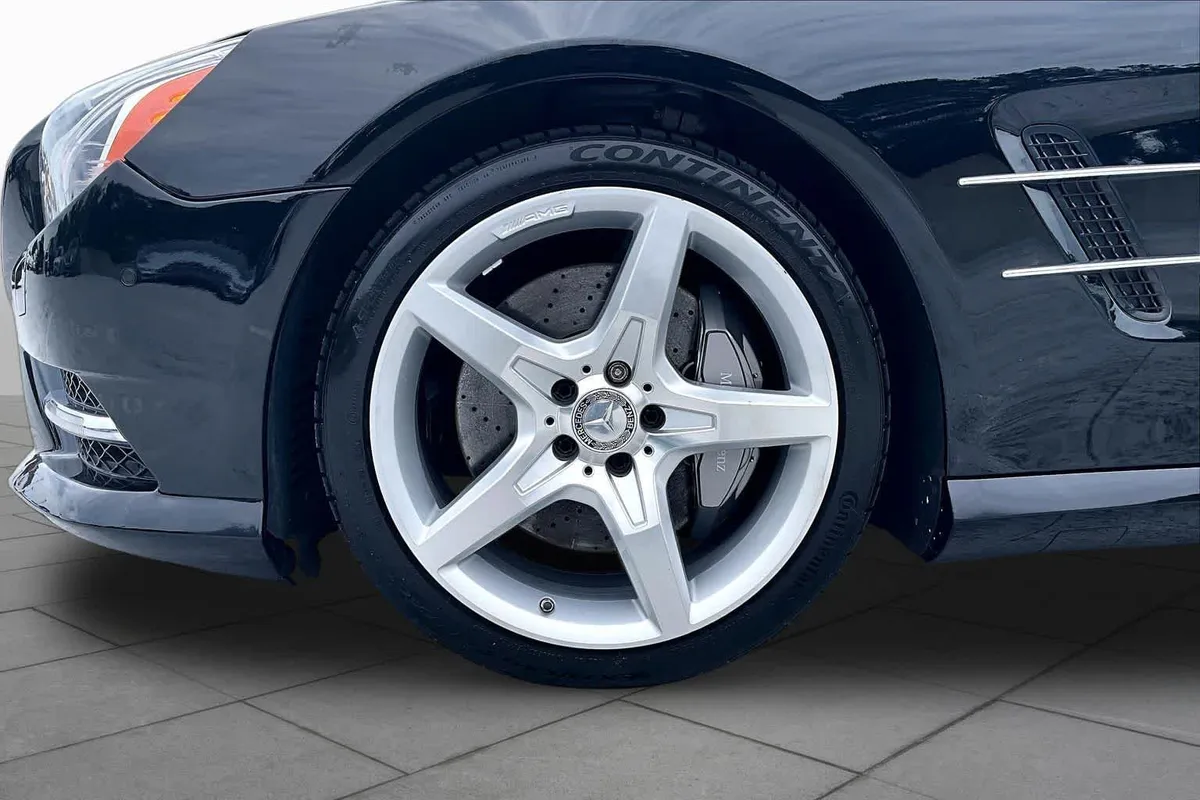2015 Mercedes-Benz SL 550 SL 550 thumbnail 10