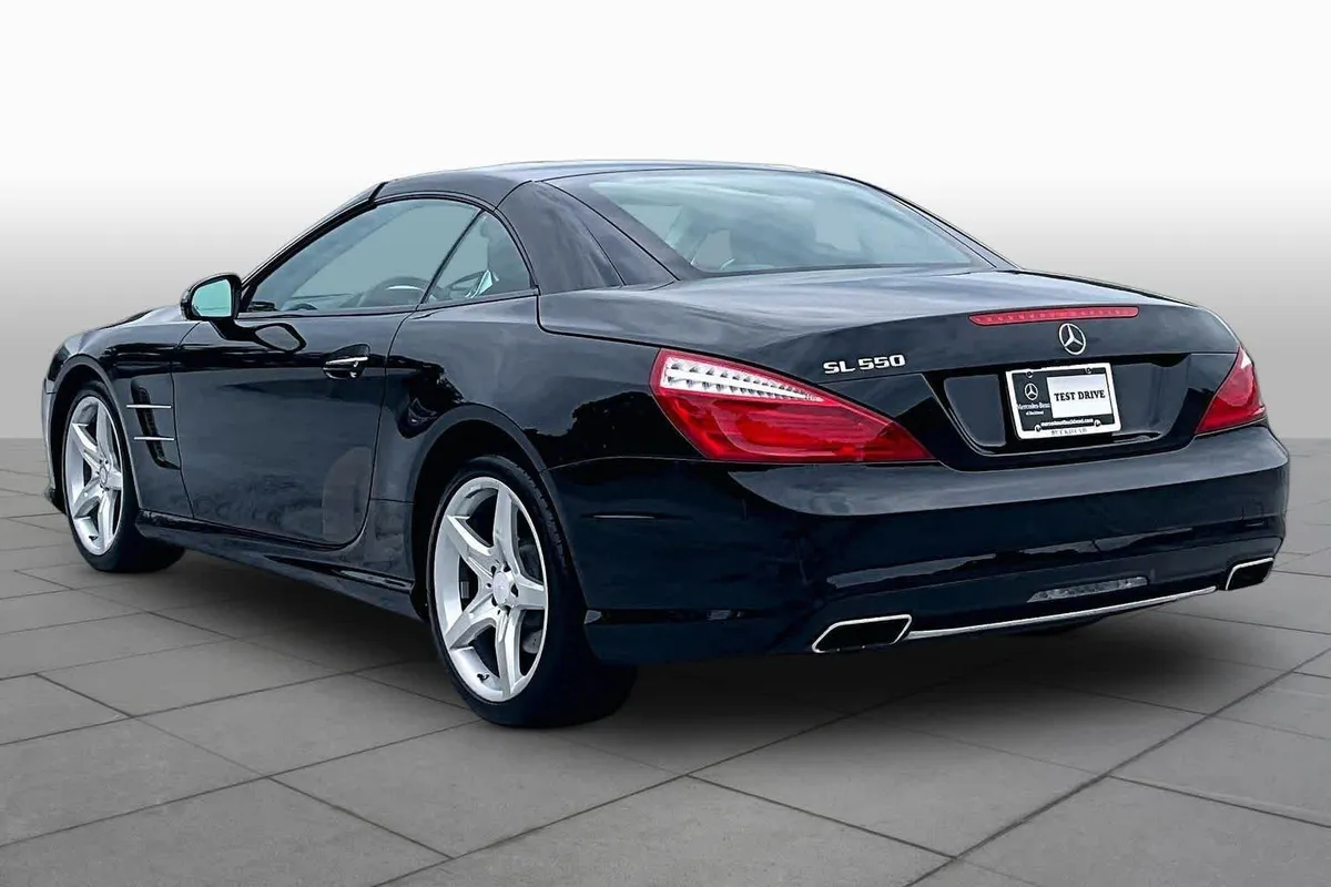 2015 Mercedes-Benz SL 550 SL 550 thumbnail 11