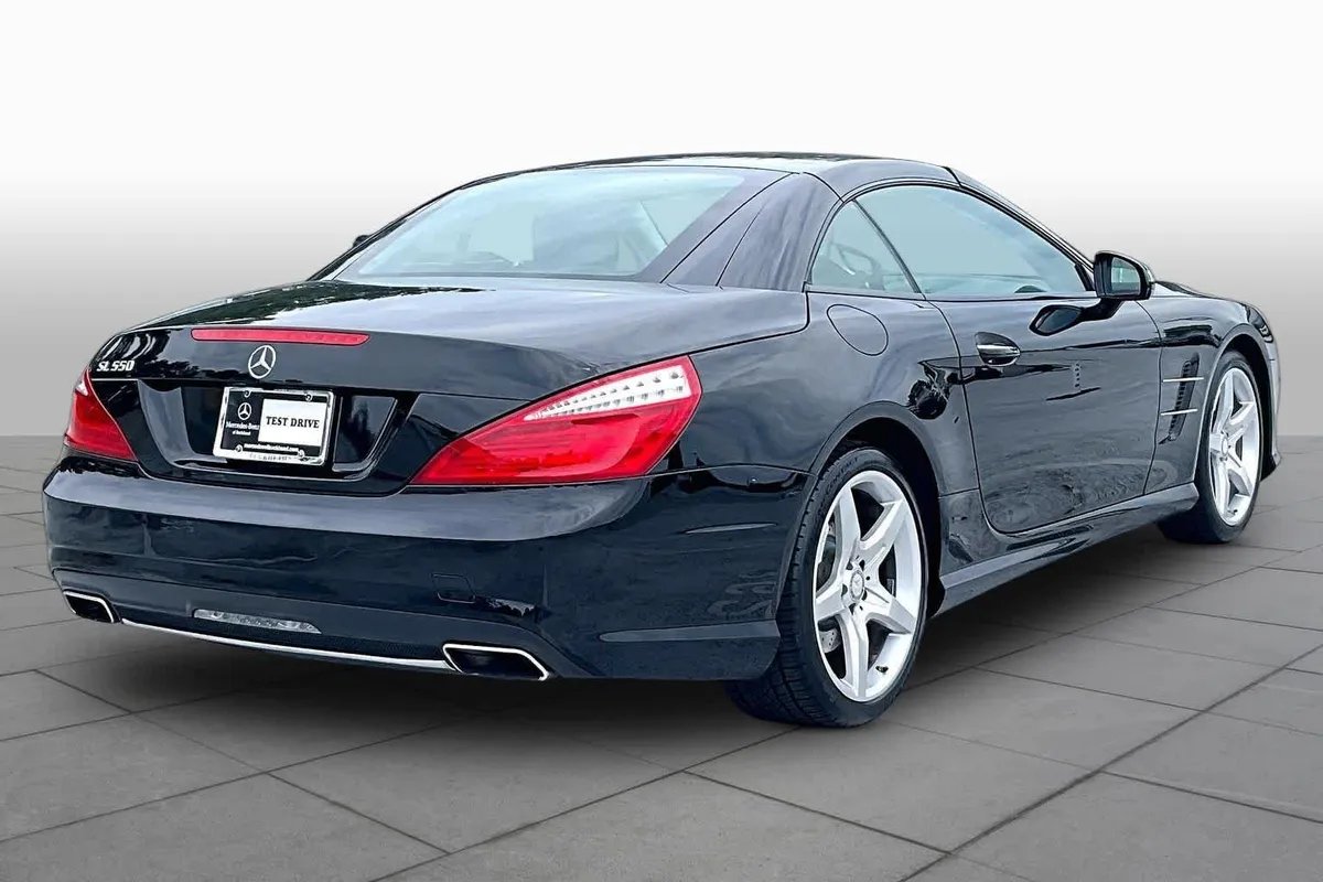 2015 Mercedes-Benz SL 550 SL 550 thumbnail 12