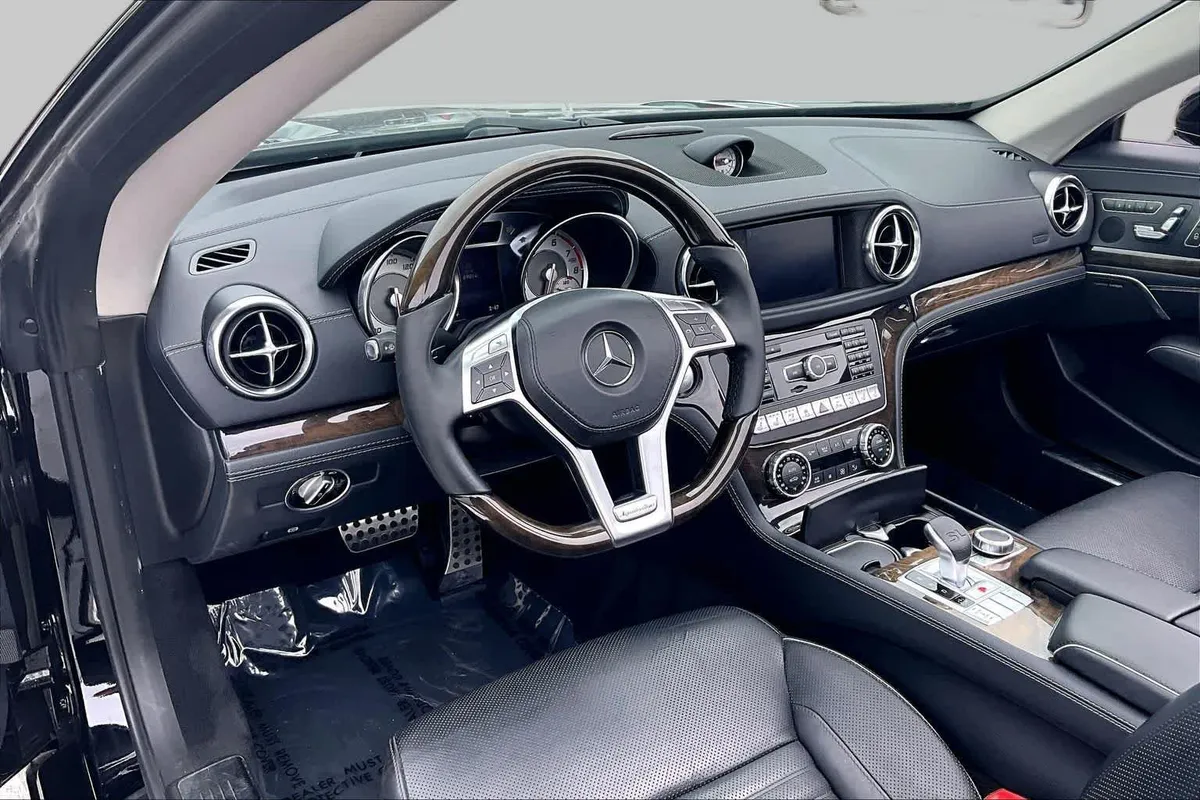 2015 Mercedes-Benz SL 550 SL 550 thumbnail 17