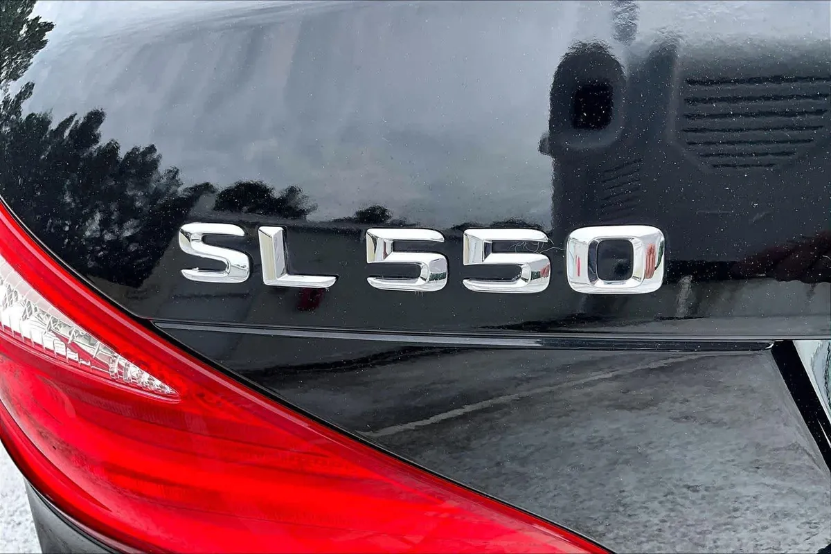 2015 Mercedes-Benz SL 550 SL 550 thumbnail 27