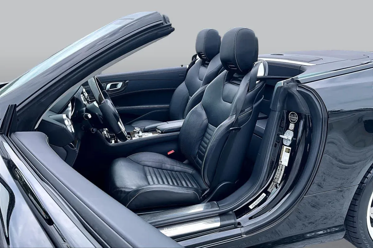 2015 Mercedes-Benz SL 550 SL 550 thumbnail 8