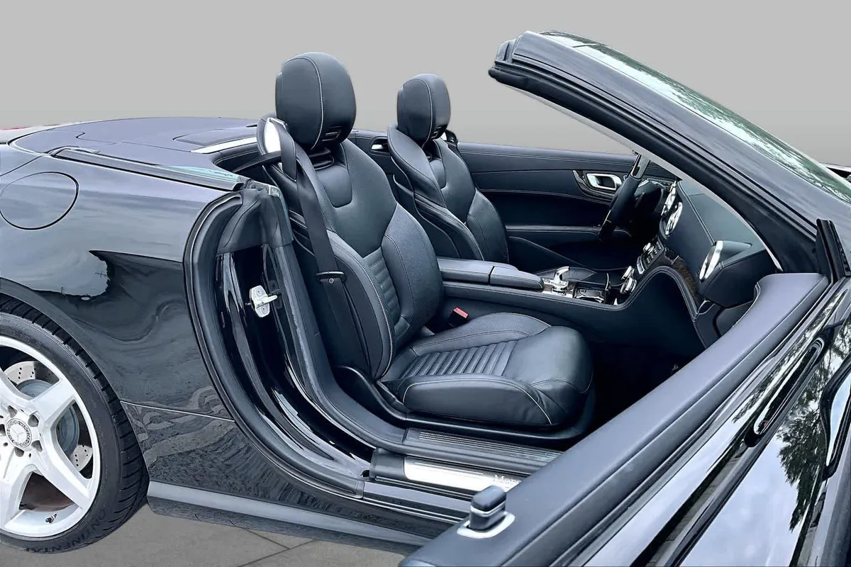 2015 Mercedes-Benz SL 550 SL 550 thumbnail 9
