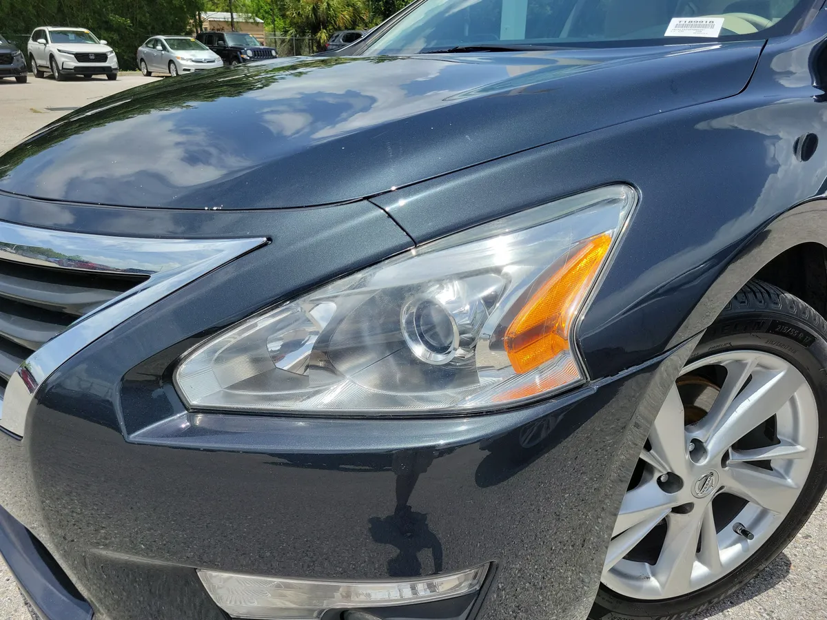 2015 Nissan Altima 2.5 SL thumbnail 5