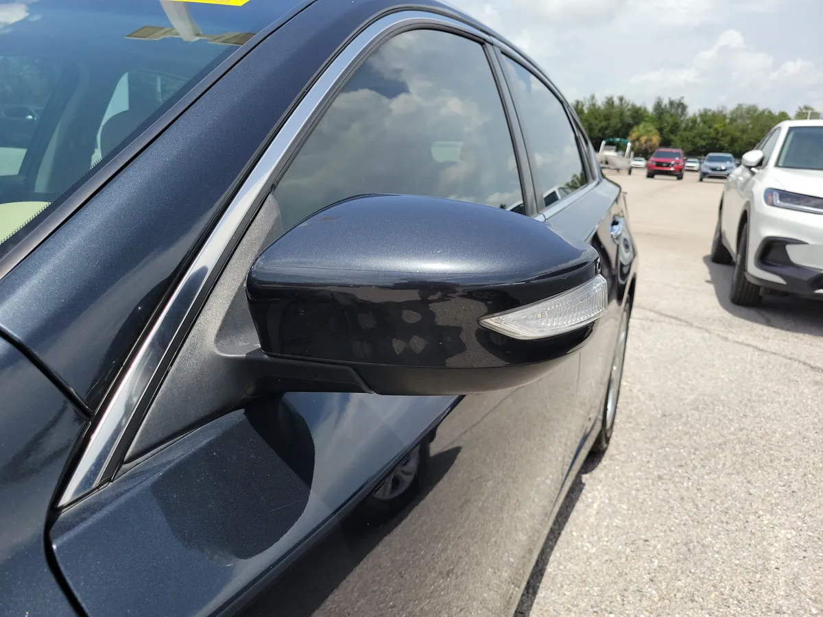 2015 Nissan Altima 2.5 SL thumbnail 7