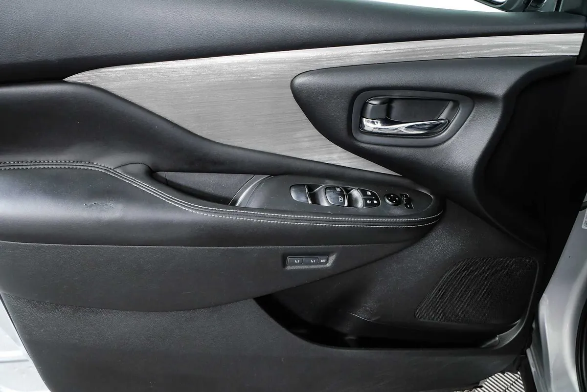 2015 NISSAN MURANO Platinum thumbnail 6