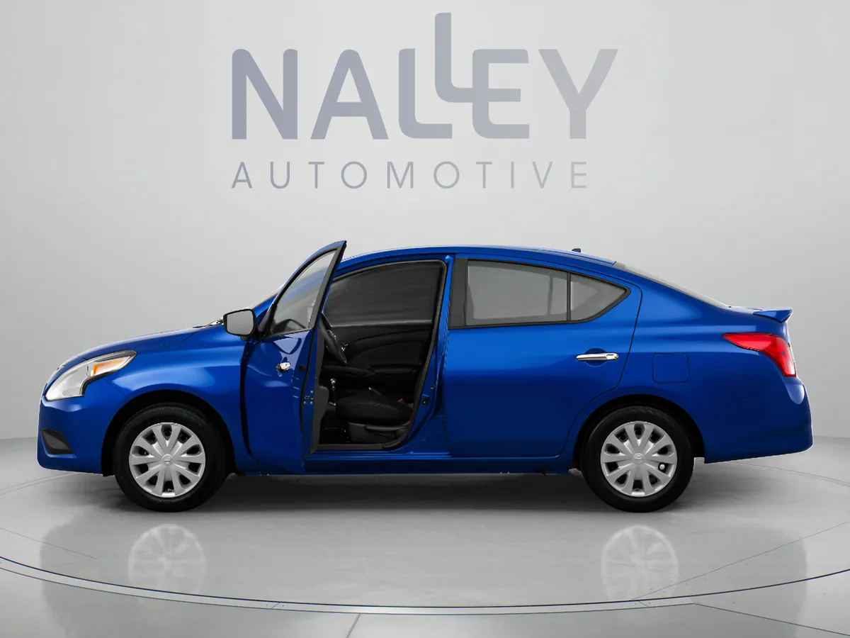 2015 Nissan Versa S Plus thumbnail 2
