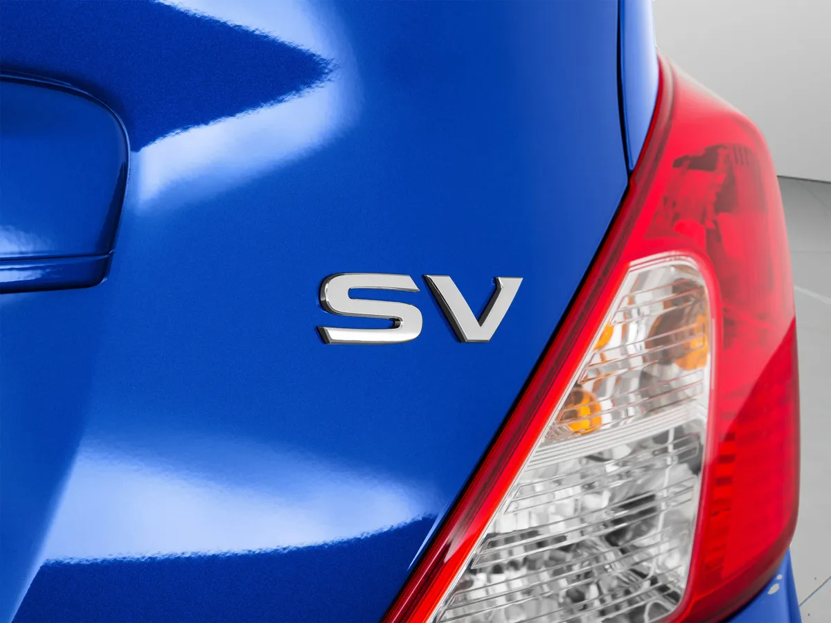 2015 Nissan Versa S Plus thumbnail 49
