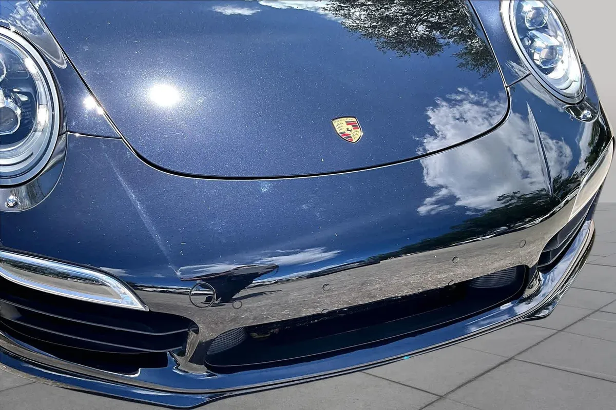 2015 Porsche 911 Turbo thumbnail 28