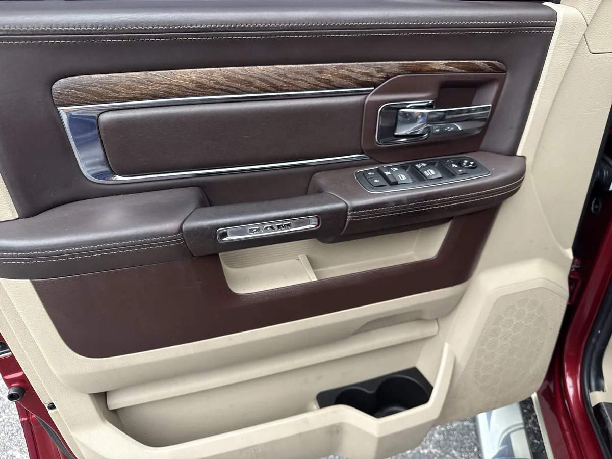 2015 Ram 1500 Laramie Longhorn thumbnail 16