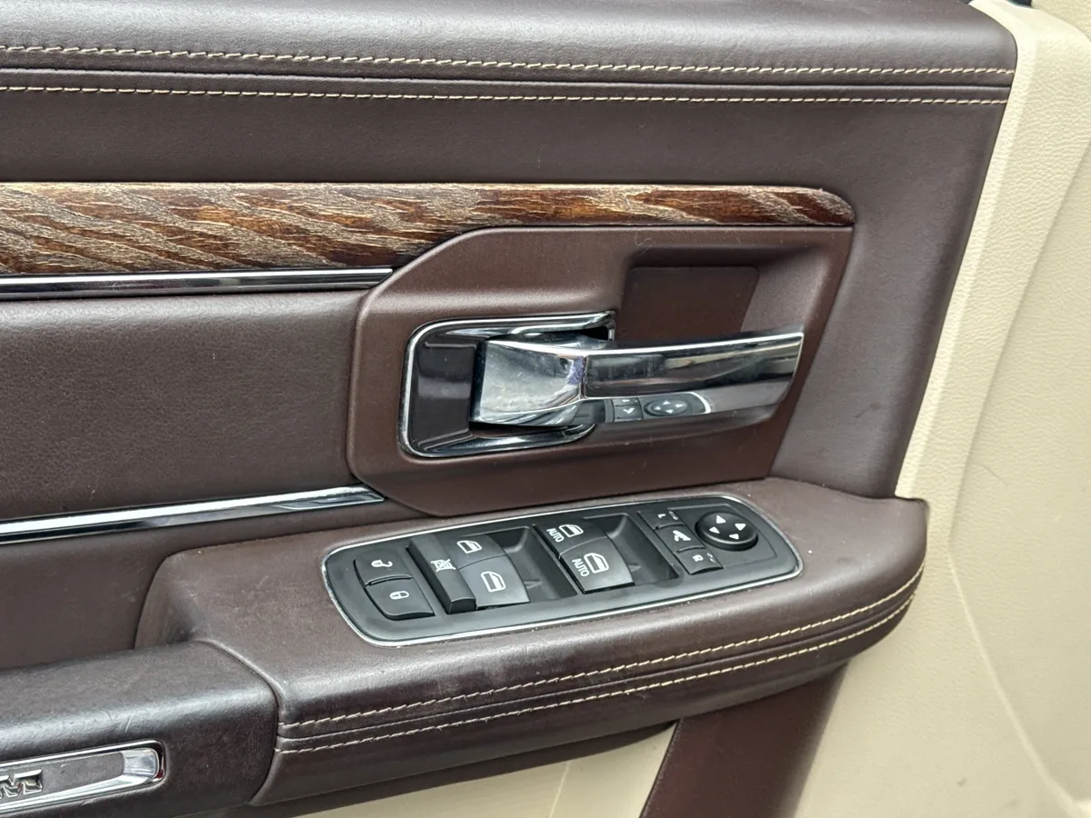 2015 Ram 1500 Laramie Longhorn thumbnail 17