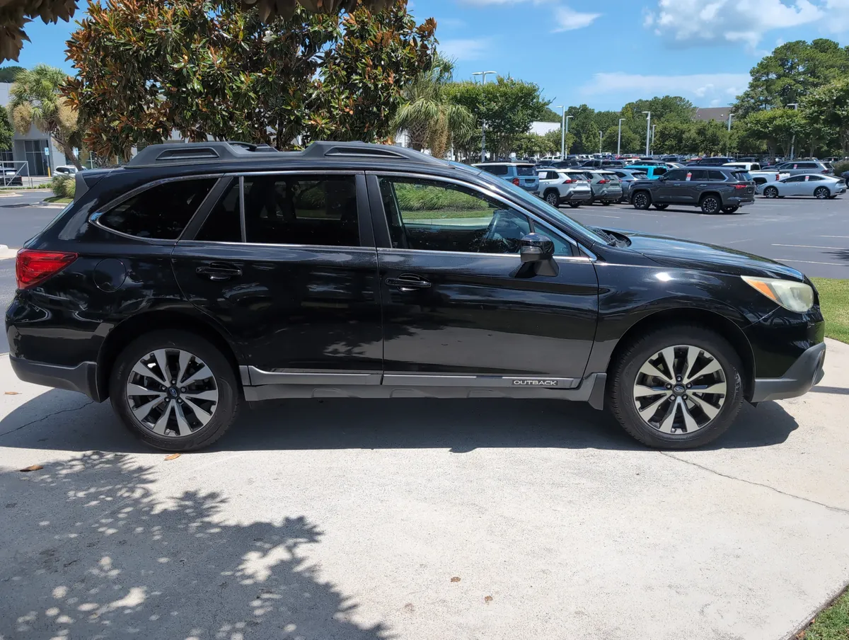 2015 Subaru Outback 2.5i Limited thumbnail 11
