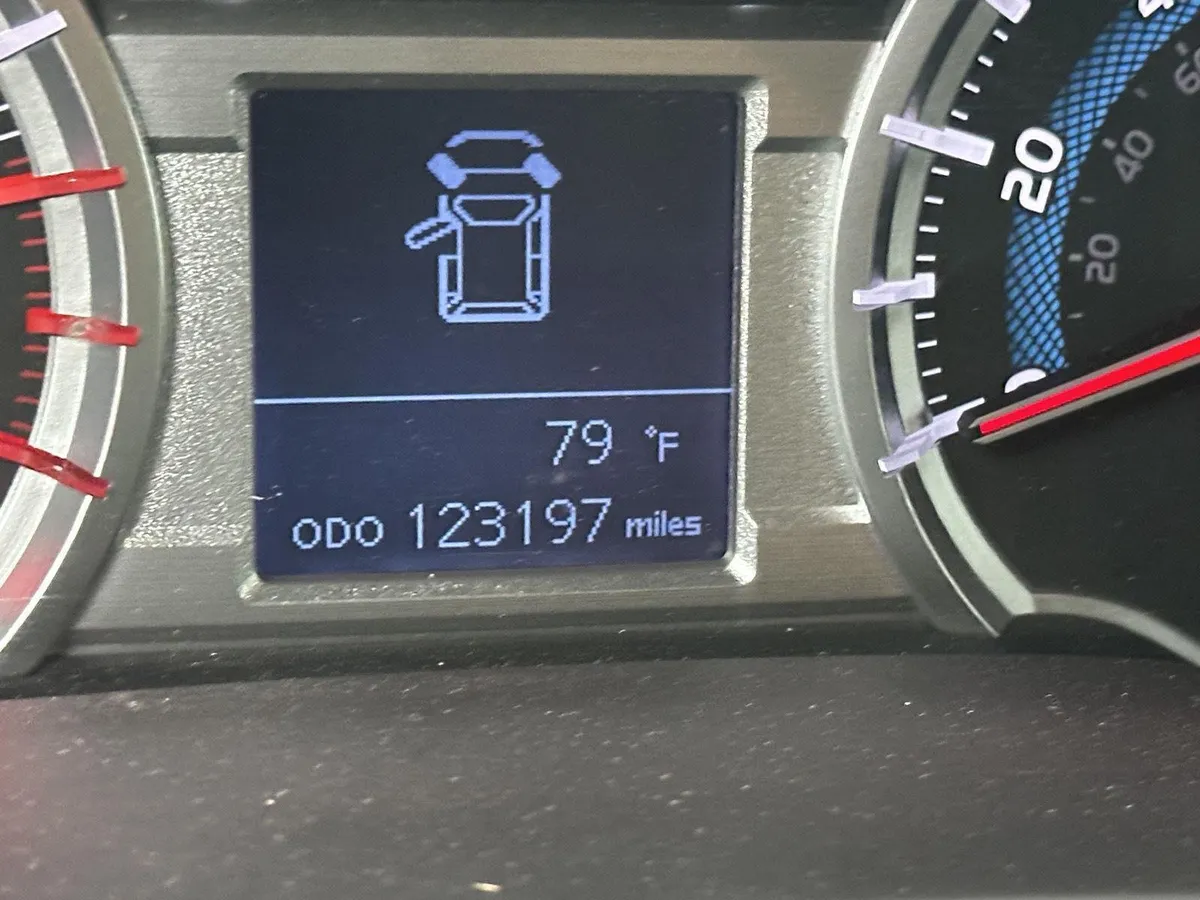 2015 Toyota 4Runner SR5 thumbnail 13