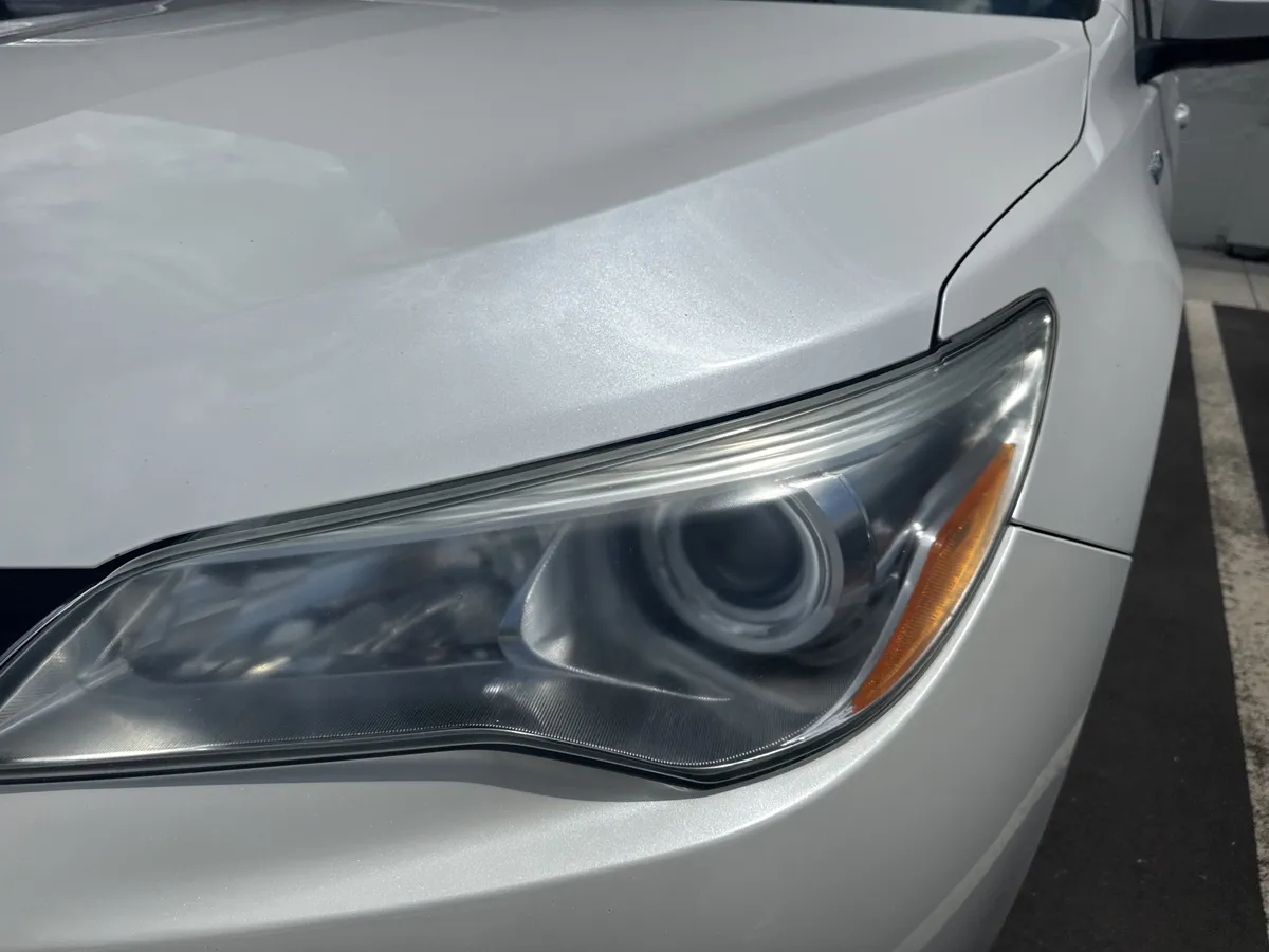 2015 Toyota Camry Hybrid XLE thumbnail 12