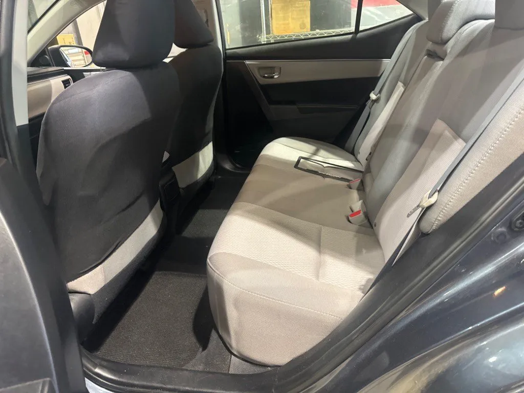 2015 Toyota Corolla LE thumbnail 7
