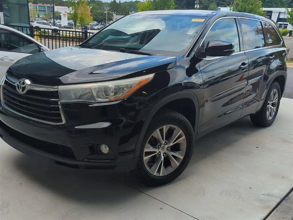 2015 TOYOTA HIGHLANDER LE thumbnail 2