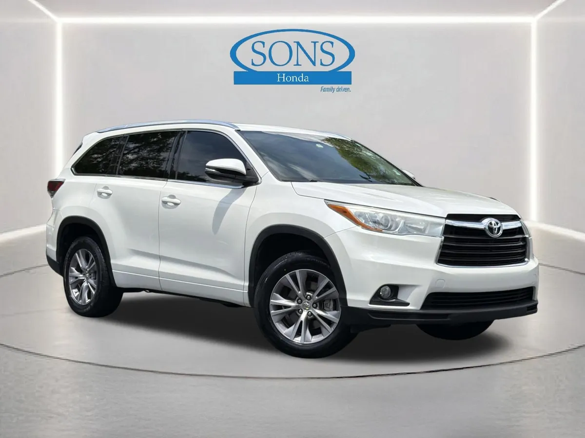 2015 Toyota Highlander XLE thumbnail 2
