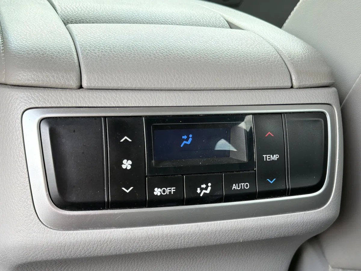 2015 Toyota Highlander XLE thumbnail 20