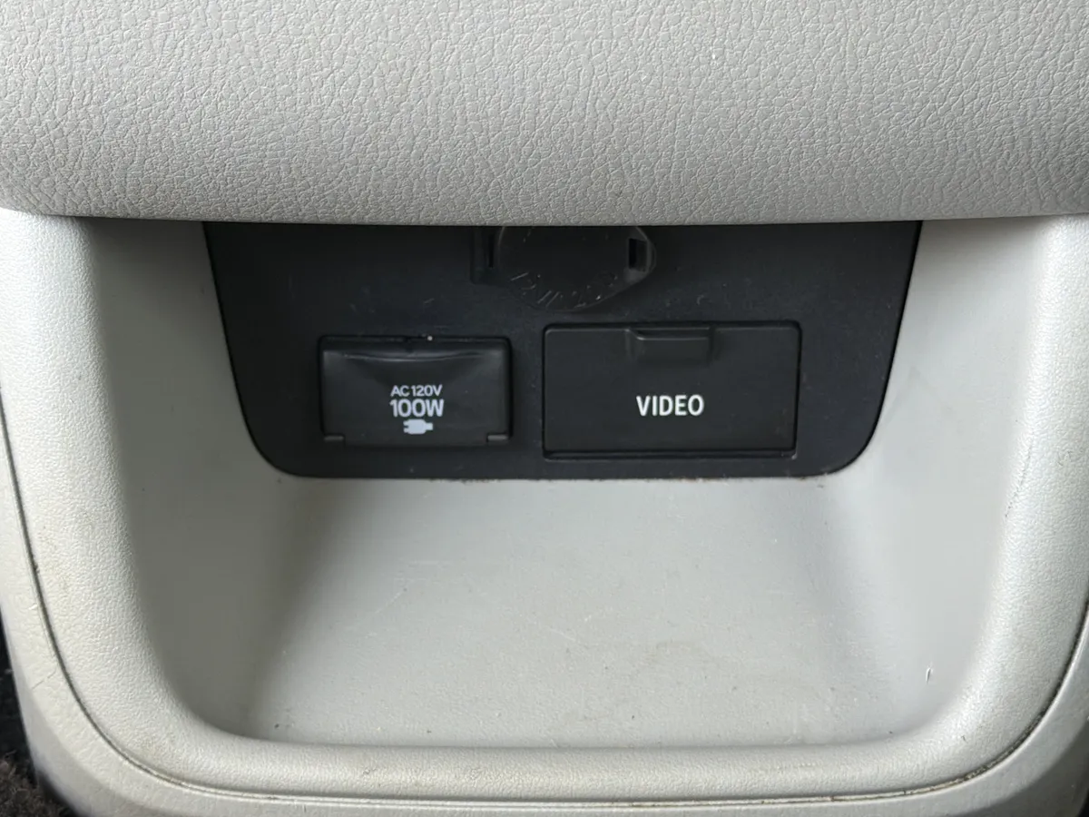 2015 Toyota Highlander XLE thumbnail 21